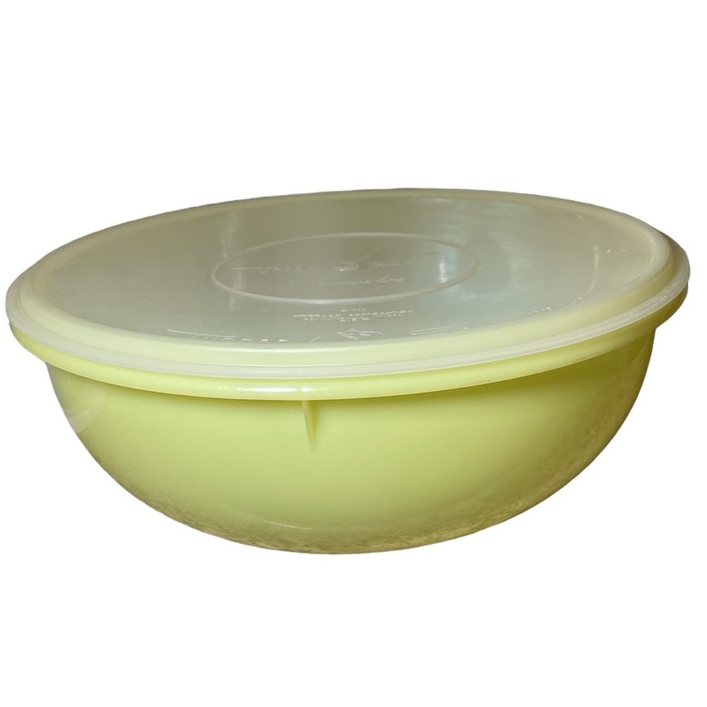 Vintage Tupperware millionaire line lime green bowl with the lid